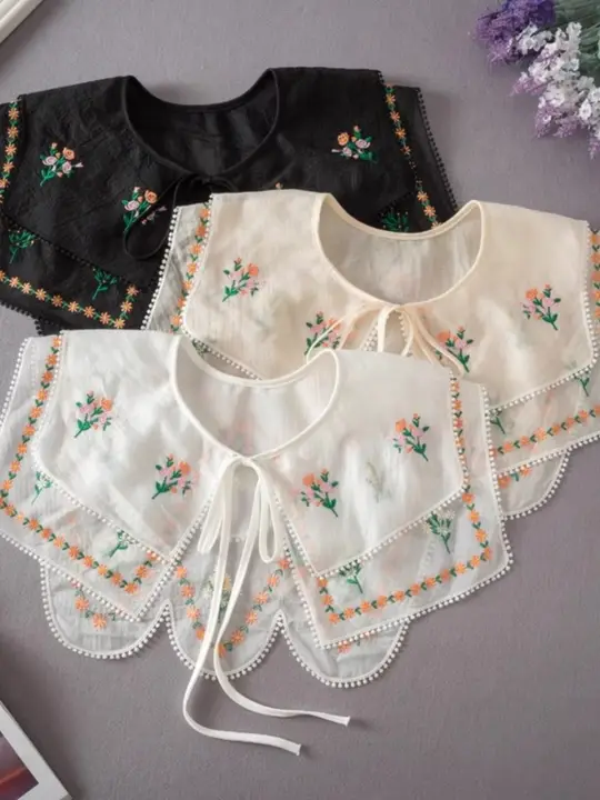 デザイン性の高いフラワー刺繍付きドールカラーの付け襟【多用途・女性用】（セットアップ対応）
