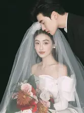 シンプルなホワイトウェディングベール【サテン素材・二重のふんわりデザイン・ロングタイプ】