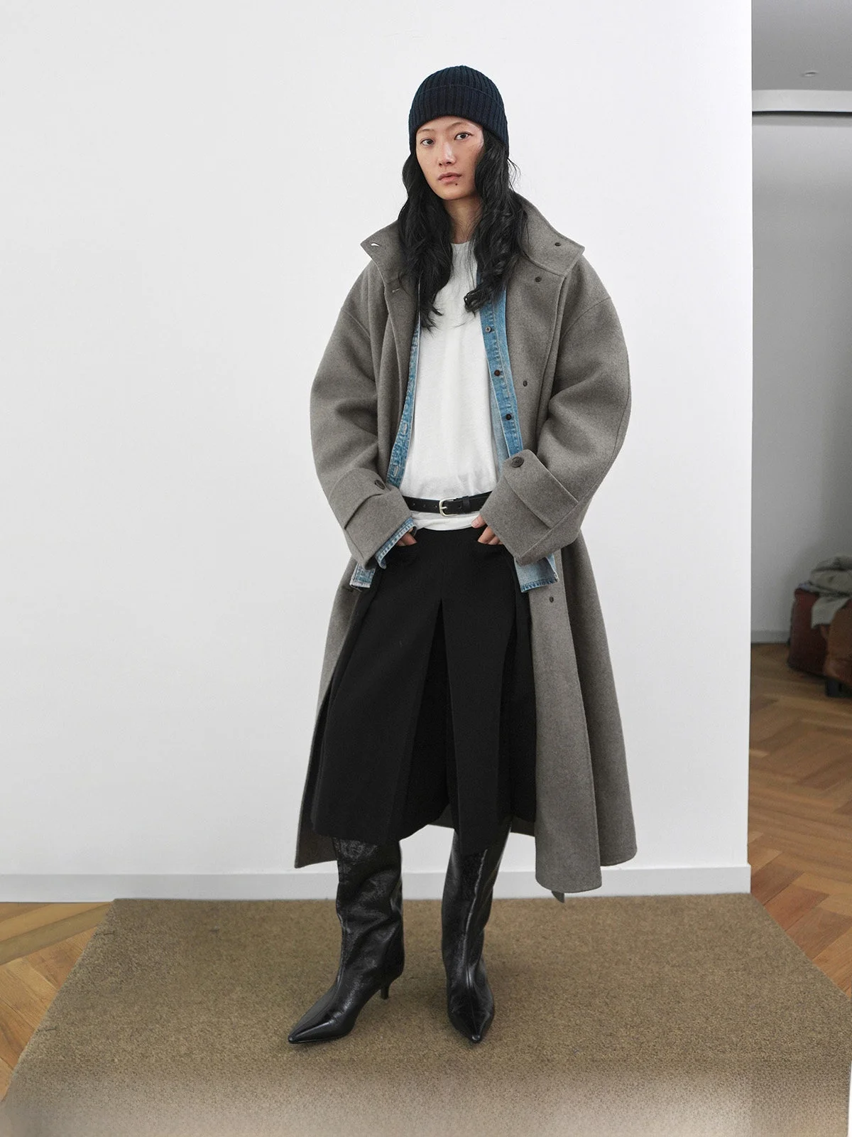 大人可愛い服 40代コーデの完全ガイド｜質感と色のバランスで自然な美しさを実現