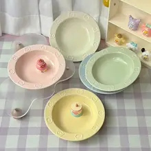 可愛らしい九匹の猫の浮き彫りデザインの陶器製フルーツプレート【家用食器用】