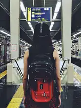 スタイリッシュなリュック【男女兼用・フィットネス・カメラ収納・旅行用】