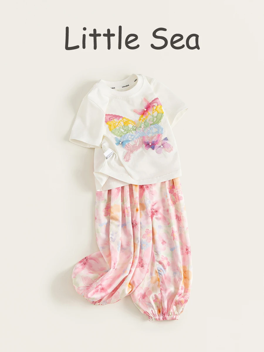 20度cに適した子供の服としての夏用キュートなカジュアルウェアセットアップ