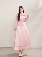 ピンクレースのオフショルダー修身ニットトップスとAラインスカート【大きいサイズ・秋用】（セットアップ対応）