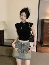 黒のハイネックノースリーブタンクトップ【デザイン性・フィット感・短丈】