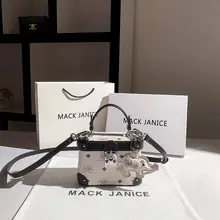 高級感あふれるデザイン！ボックス型ミニ財布【クラシック・多機能】