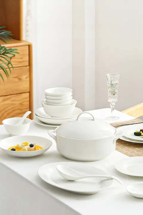 家庭用 釉下彩陶器食器セット【高温陶器・シンプルな白色デザイン】