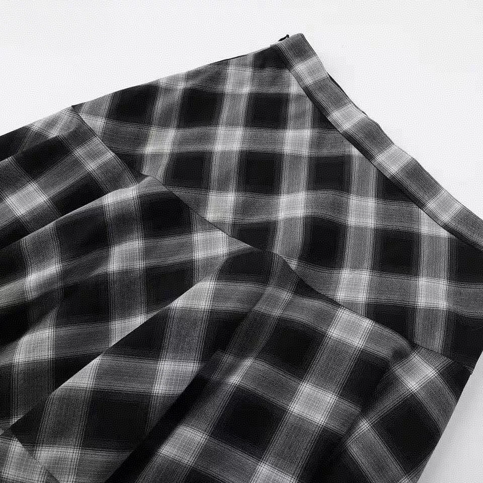 デザイン性に優れたチェック柄ハイウエストAラインスカート：通勤シーンでの実用性と着用ガイド