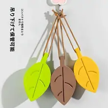 葉っぱデザインのシリコンドアストッパー【子供向け・防風・安全設計】