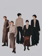 極細珠片使用の花柄ニットセーター【アルパカウール・軽量・千層デザイン】