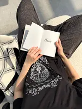 手描きの古典花デザインTシャツ【オーバーサイズ・麻素材・夏用】（セットアップ対応）