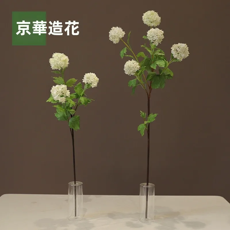 センスのいい寄せ植え 冬花壇としての高級造花 スノーボールアジサイの実用性とデザイン価値