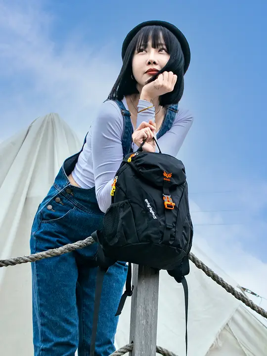 アウトドア向け軽量リュックサック【旅行・登山・女性用】（セットアップ対応）
