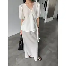 泡パフスリーブVネックラップトップ【シルエットを美しく見せる・夏用】（セットアップ対応）