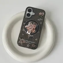 レディース用 折りたたみ式磁気スタンド付きスマホケース【ヒョウ柄・星デザイン・衝撃吸収対応】