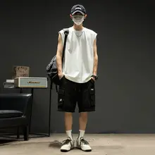 夏用 男性向けカジュアルなコットンタンクトップとカーゴショートパンツの組み合わせ（セットアップ対応）
