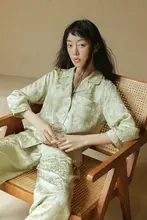 真珠のような肌触りのシルクパジャマ【女性用・快適・花柄プリント・セットアップ対応】