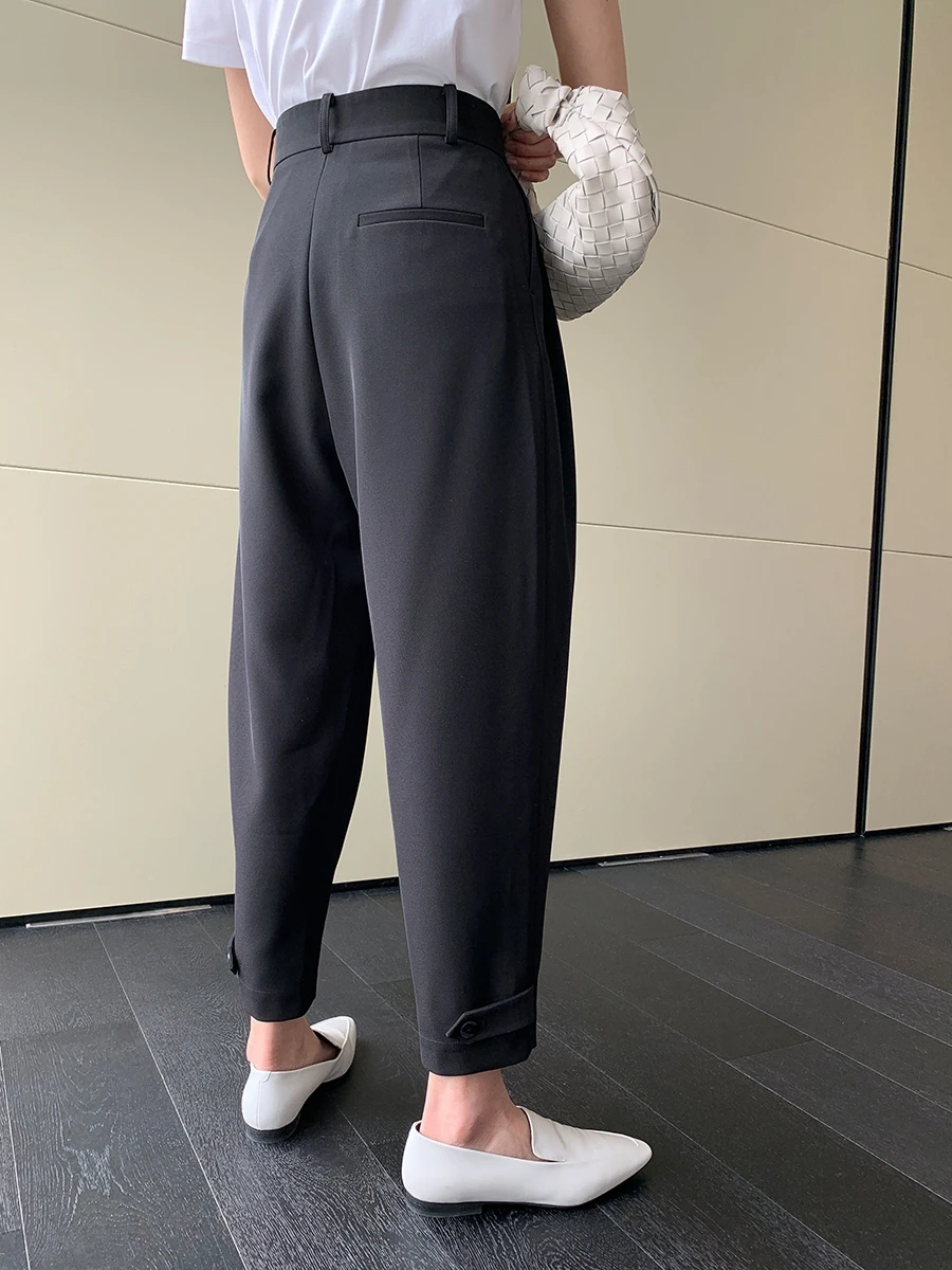 大人可愛い服 40代コーデ | 高腰ハレンパンツで失敗しないスタイルの秘密