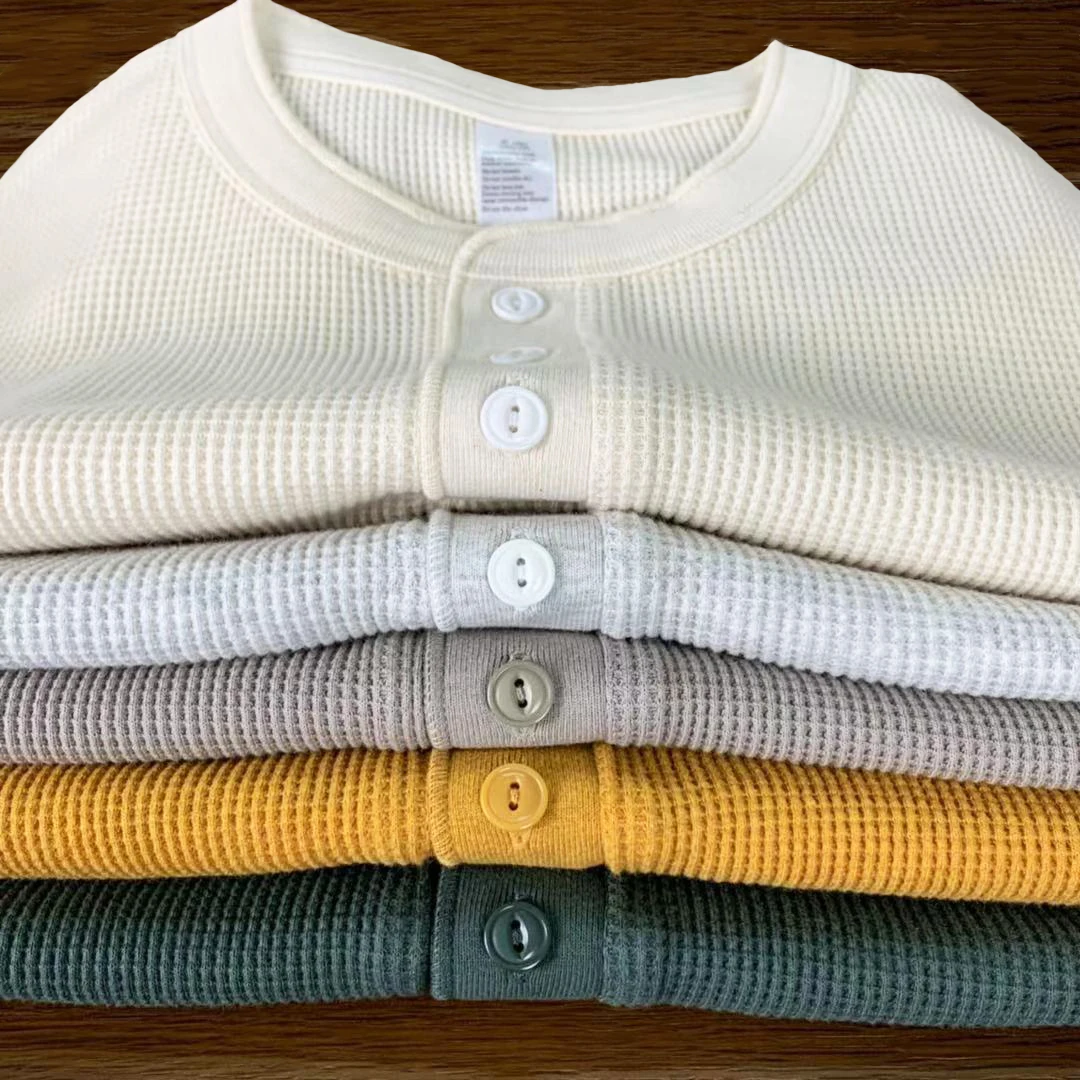 春コーデ メンズ ファッション - 厚手コットンワッフルヘンリーネック長袖Tシャツの定義と特性
