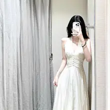 無袖ネックレスデザインVネックドレス【夏用・リゾートスタイル・ウエスト絞り・優雅な印象】