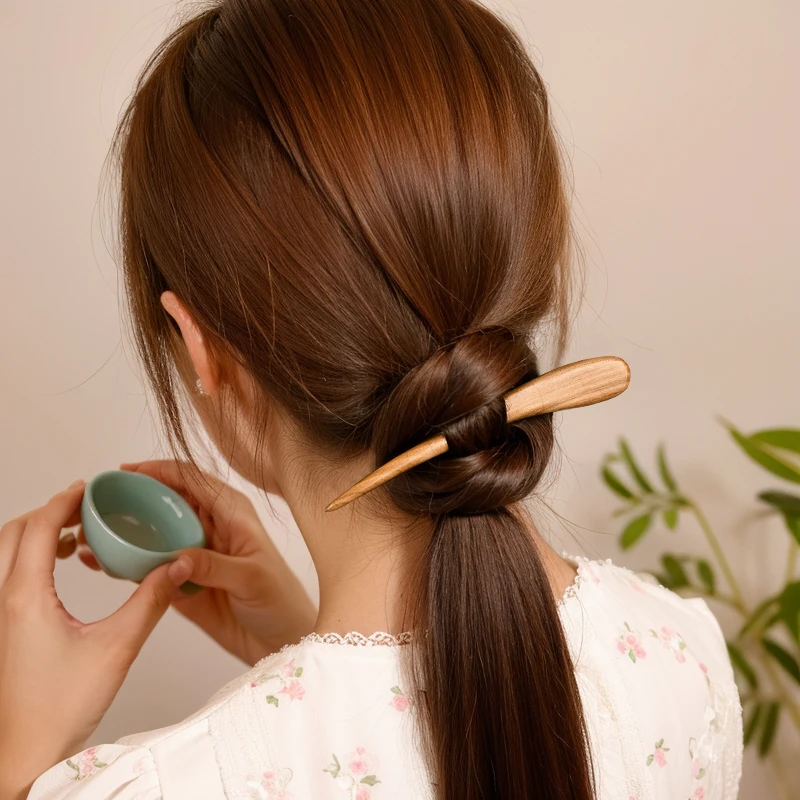 短い檀木のヘアピン：古風な女性用发簪の実用性と使い方