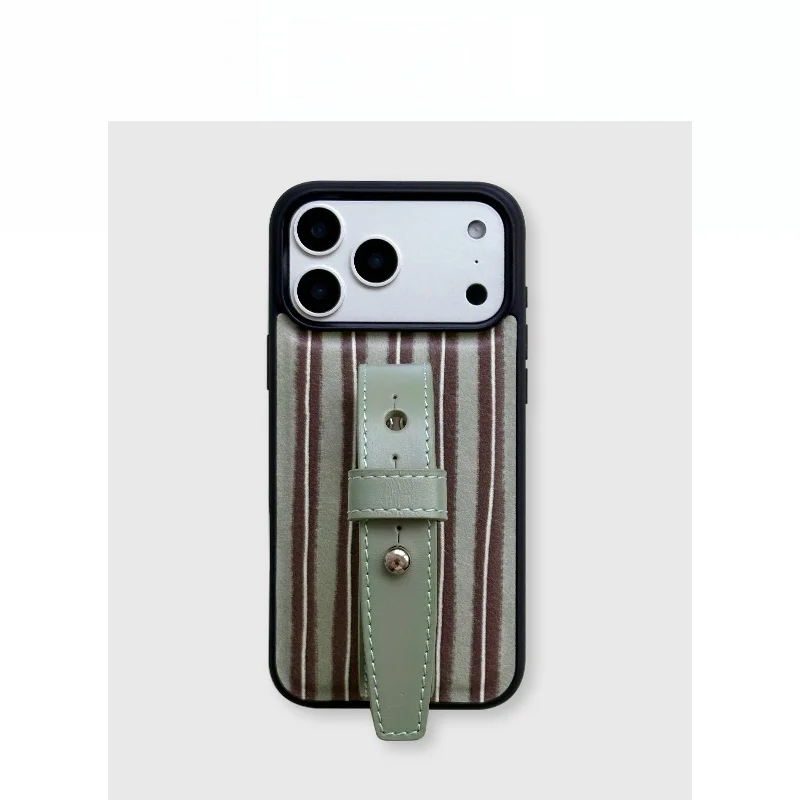 高級レザー製腕帯付きスマホホルダー　ローズマリーフォレストiPhone対応の実用性と使い勝手