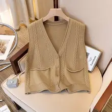 黒のVネックツイストニットベスト【秋用・大きいサイズ・重ね着対応】