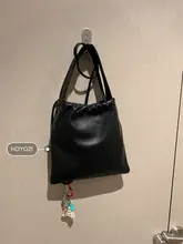 本革製 レディース斜め掛けミニバッグ【上質な牛皮・スマホ収納可】