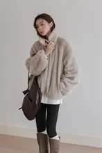 リバーシブルデザインの厚手パーカー【冬用・ゆったりサイズ・女性用】