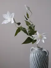 高級感ある白色鉄線蓮の造花【インテリア装飾用・テーブル用】