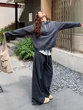 グレー縞模様のレース切り替えスウェットシャツ【春秋用・ラグジュアリー感・ワイドパンツ】（セットアップ対応）