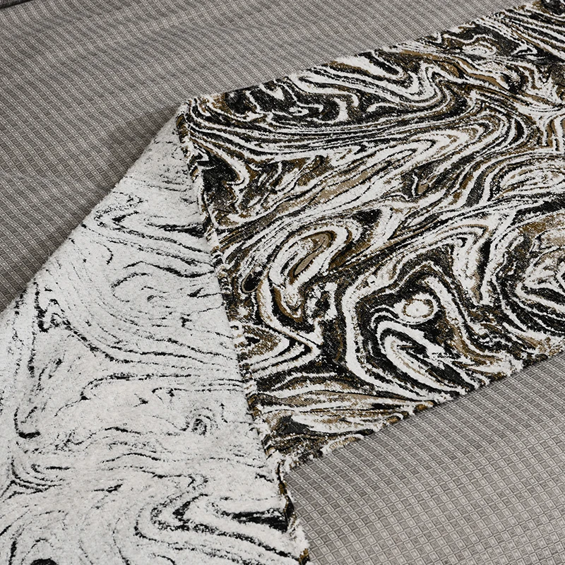 throw blanket はどんな場面で使うべき？抽象幾何模様のブランケットが解決する日常の「無言の温もり」