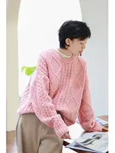 極上の柔らかさなピンク色の全羊毛フィア島風ニットセーター【厚手・フィット】