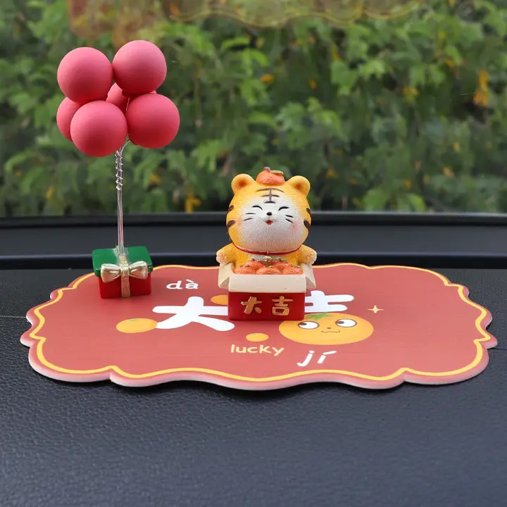 かわいいカートン車載マット【防滑・装飾用・中央コンソール用】