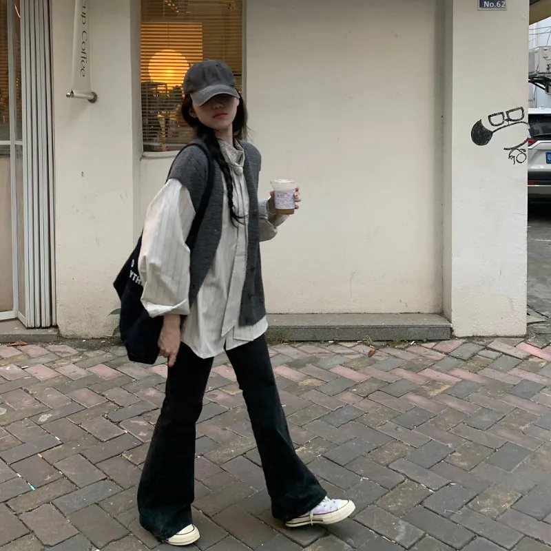 2026春コーデで失敗しない！レイヤードニットベストと長袖シャツの組み合わせは今こそ注目すべき理由とは？