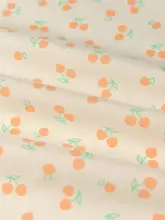 黄紫色のさくらんぼ柄のコットン生地【手作り・洋服・テーブルクロス・DIY用】