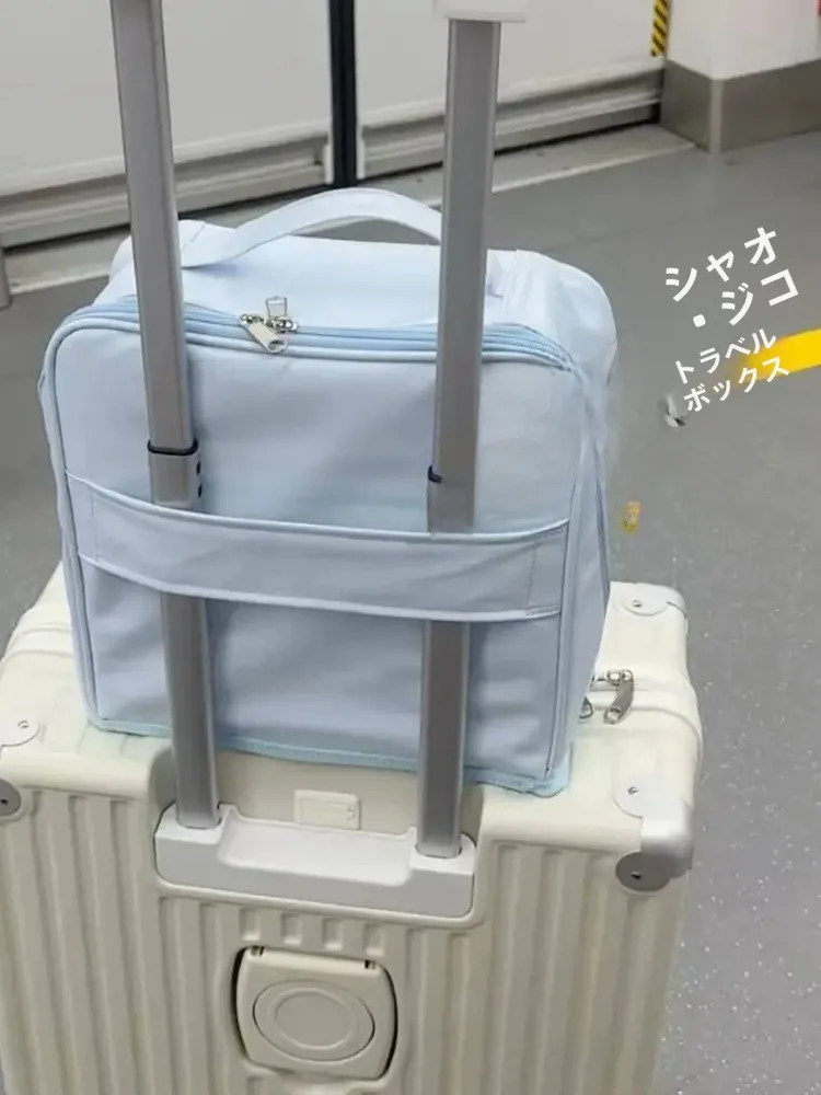 大容量折りたたみ化粧ポーチ：スタンド型・ボックス型・仕切り付きの収納効率を実証