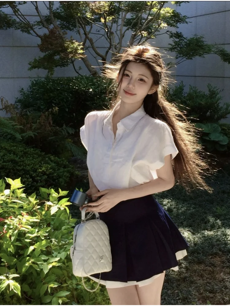 20代女子が今、フェミニンコーデに悩むならどう選ぶ？