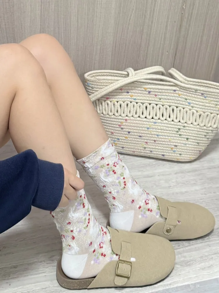 立体ウサギデザインのコントラストカラー中長丈ソックス：40代女性向けおすすめパックの実用性と価格比較
