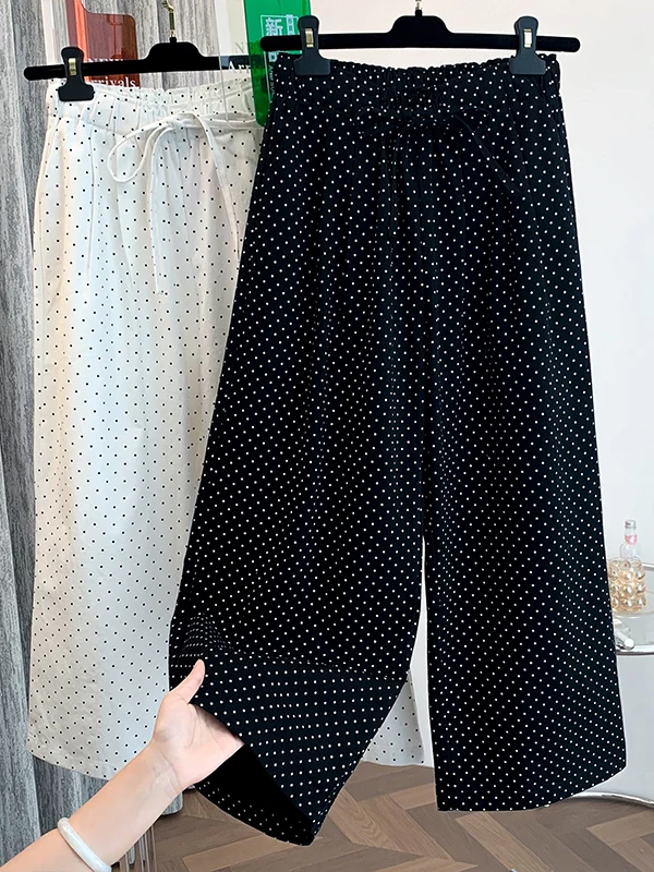 レトロデザインのブラックドットプリントストレートパンツ：夏の通勤スタイルに最適なゆったりフィットパンツ