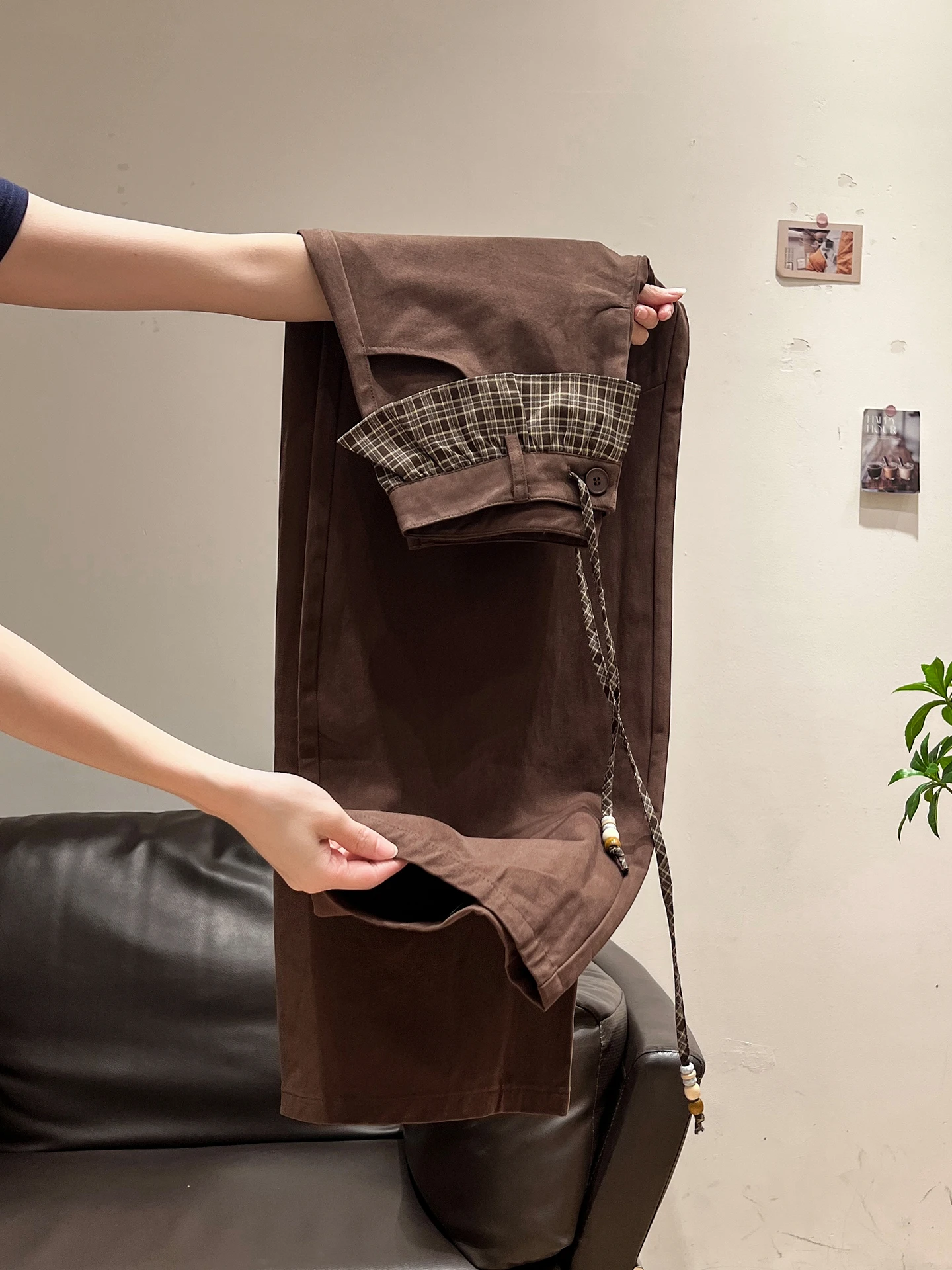 10月中ばに着る服の選び方って？エレガントなチェックセットが解決する