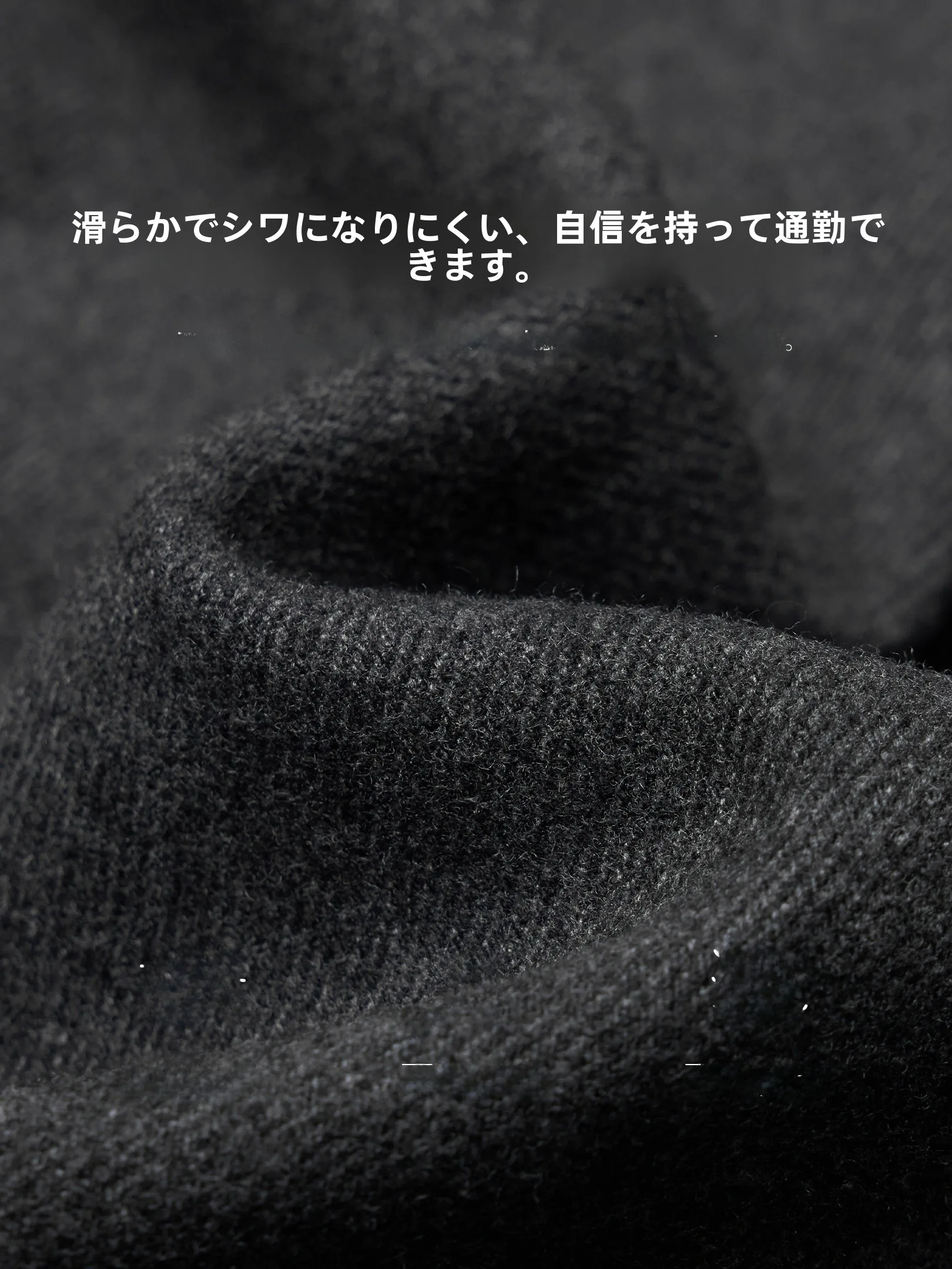 11月に着るレディース服装はどう選ぶ？立体ビーズフラワーが際立つグレー系ノースリーブワンピースの選び方