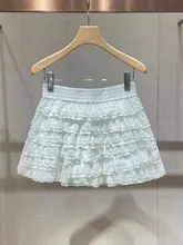 トレンディな小柄女性用カーディガン（立体蝶結び・コントラストカラー）とフリルデザインのケーキスカート（セットアップ対応）