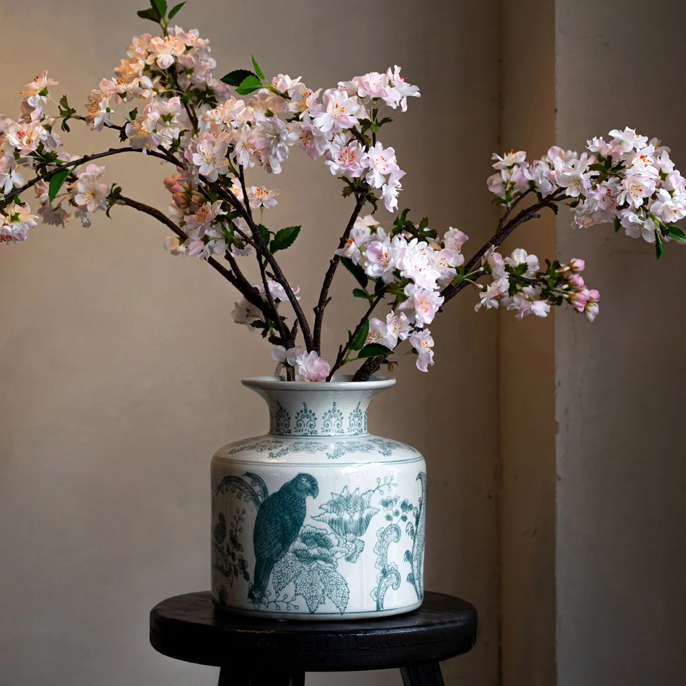 ガラスの花瓶はなぜかわいいのか？新中式陶器製青花瓷花瓶の実際の使い方と特性