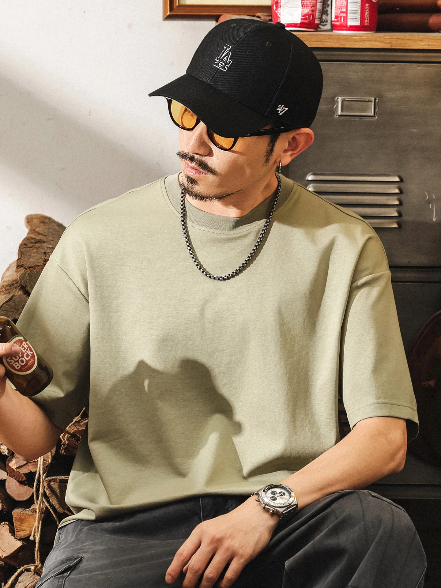 メンズ半袖Tシャツは、本当に「シンプル」が勝ちなのか？