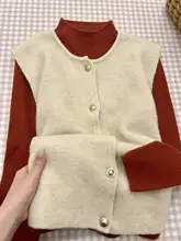 赤いニットトップス【ハイネック・秋冬春用・極上の柔らかさ】