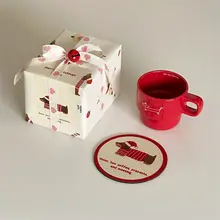 ウィンターデザインの陶器製キャラクターカップ【カラフル・犬のイラスト・コーヒー用】