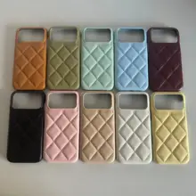 おしゃれな菱形デザインのレザー製スマートフォンケース【iPhone用・極上の柔らかさ・デザイン強調】