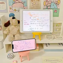 かわいい椅子型デスクトップスマホスタンド【オフィス・プレート用・ラクラク動画視聴】