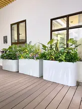 フェイクフラワーとグリーンのアレンジメント【屋外用フロアディスプレイ・娯楽スペース用】