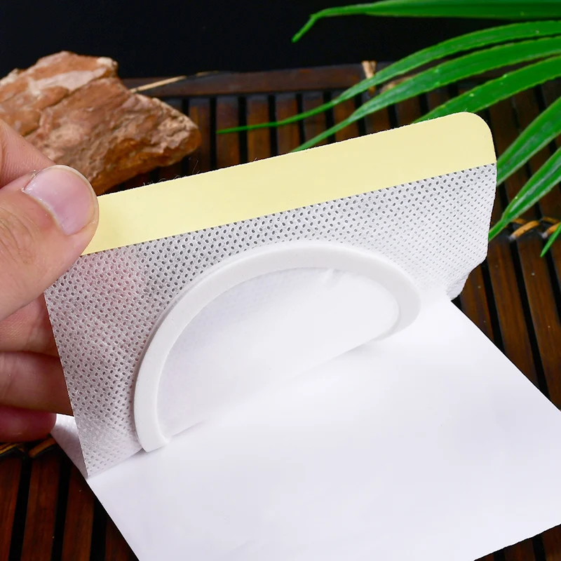 鎖骨下ツボへの圧迫がもたらす生理的影響と、笑康7×7透湿シールの実用性